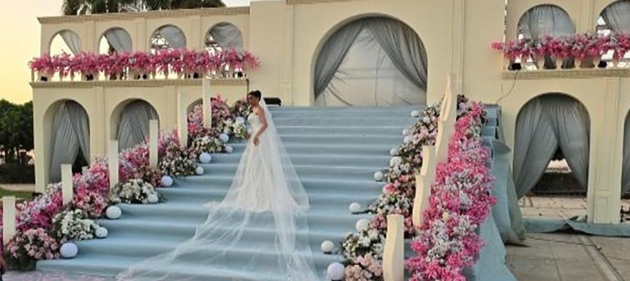 Bride entrance — Bride entrance