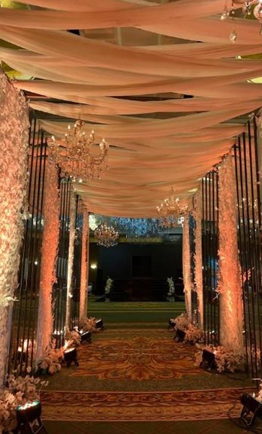 Guest entrance — Guest entrance