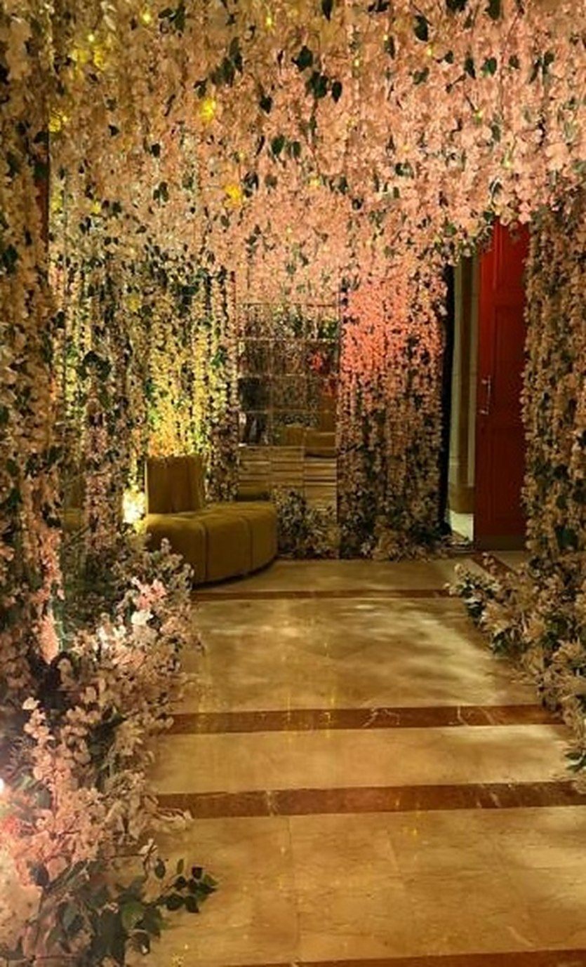 Guest entrance — Guest entrance